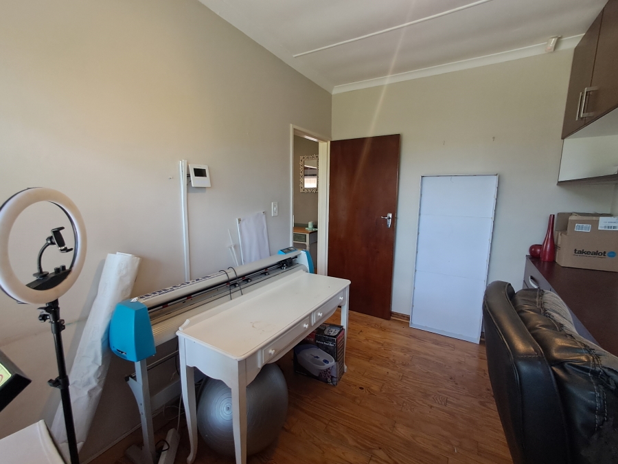 4 Bedroom Property for Sale in Manor Heights Eastern Cape